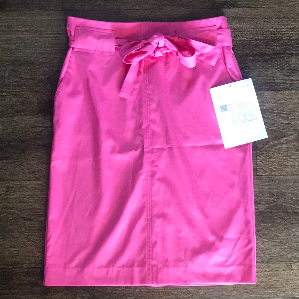NWT Beautiful Hot Pink Banana Republic Pencil Skirt